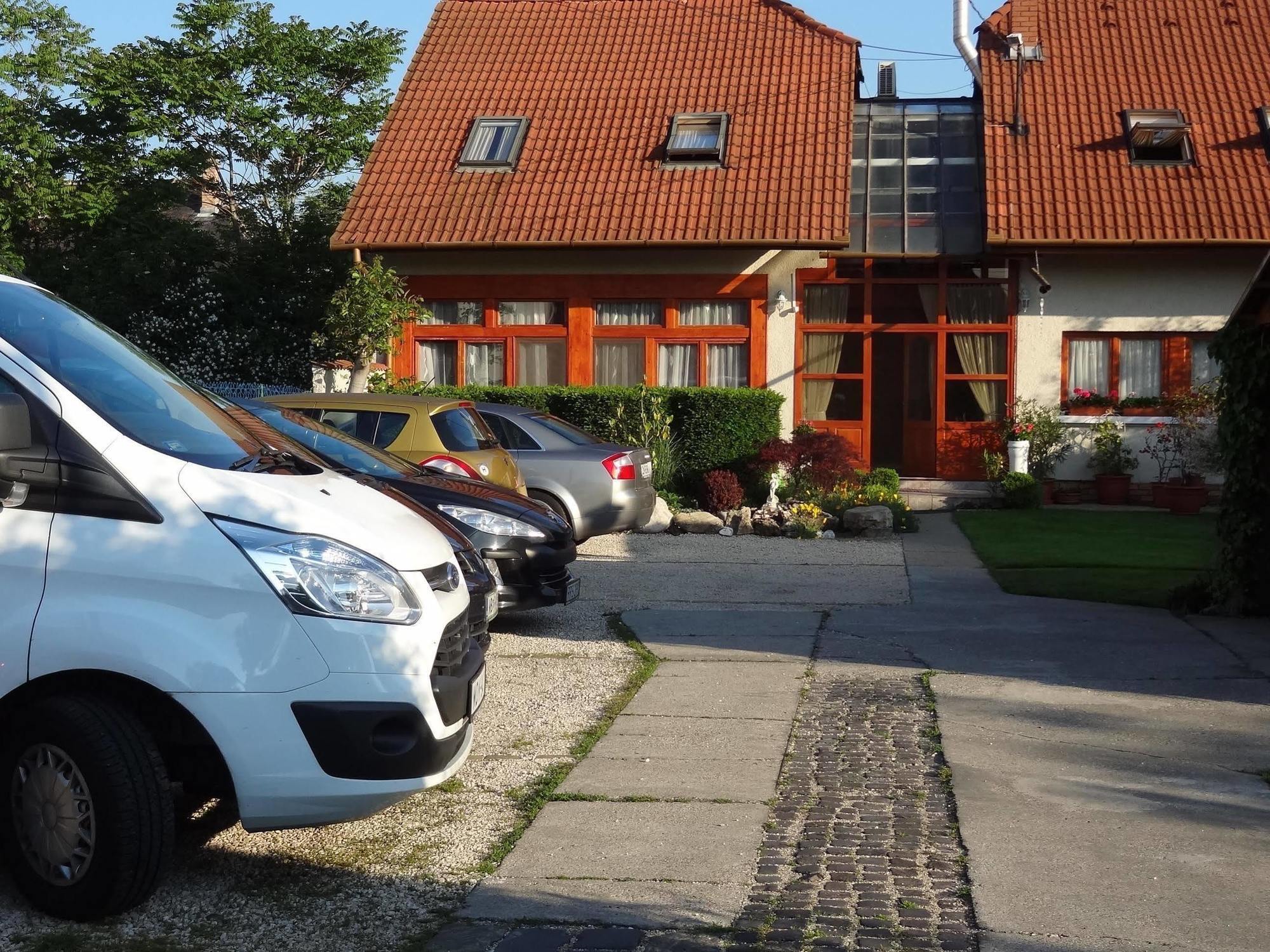 Bai Panzio 3* Budapest